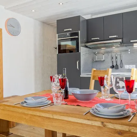 Le Prariond - Val Claret-7 By Interhome *